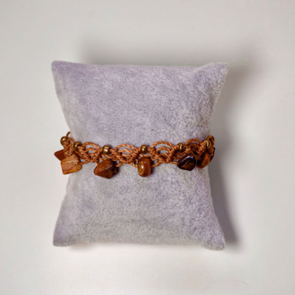 Tobillera de Macramé con Ojo de Tigre – Protección, Confianza y Energía Vital - Imagen 2